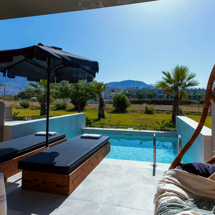 PRIVATE POOL (2)