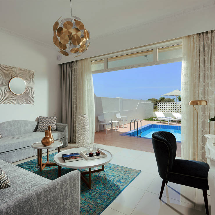 ROOM (4)