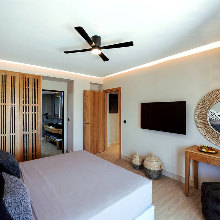 ROOM 2
