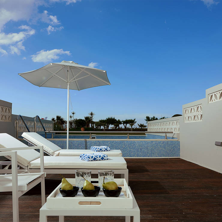 PRIVATE POOL (1)